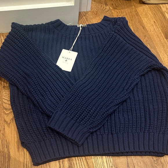 AREA Navy Blue Crew Neck Sweater - Picture 1 of 3